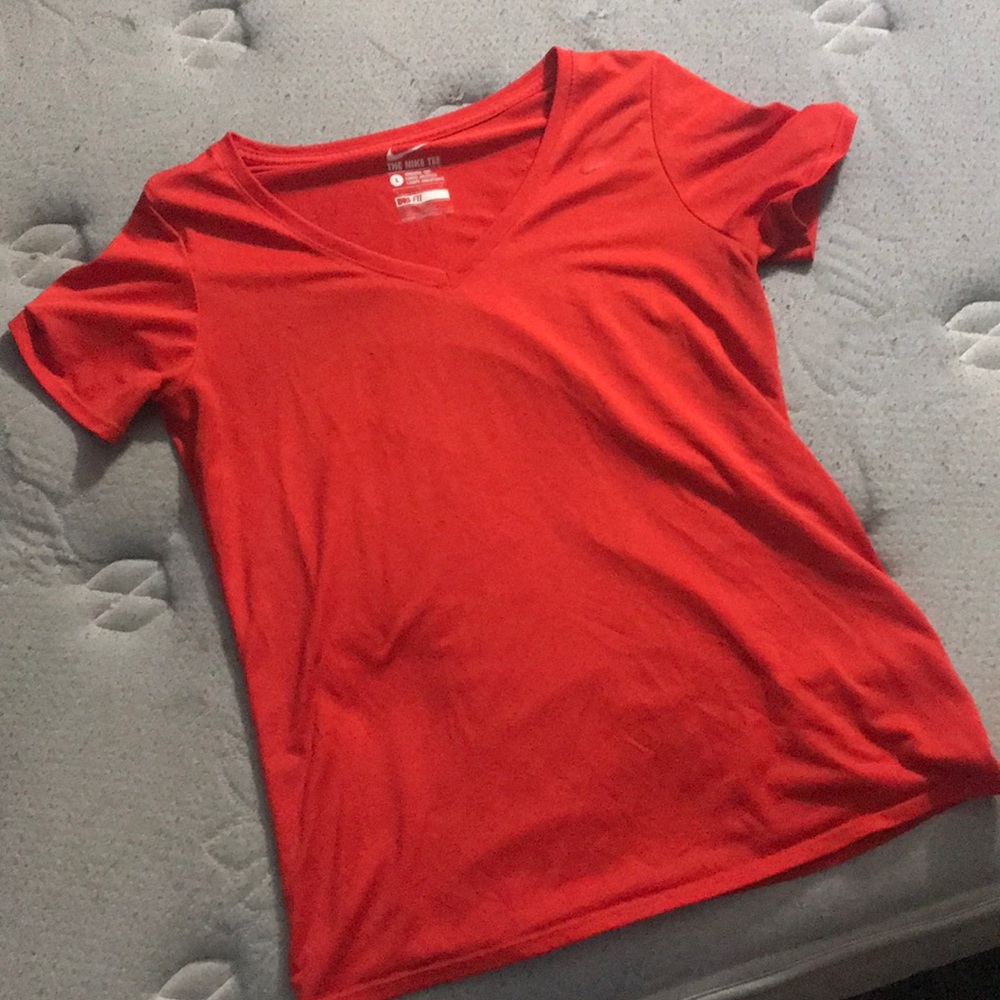 Nike women’s shirt, worn once and didn’t fit